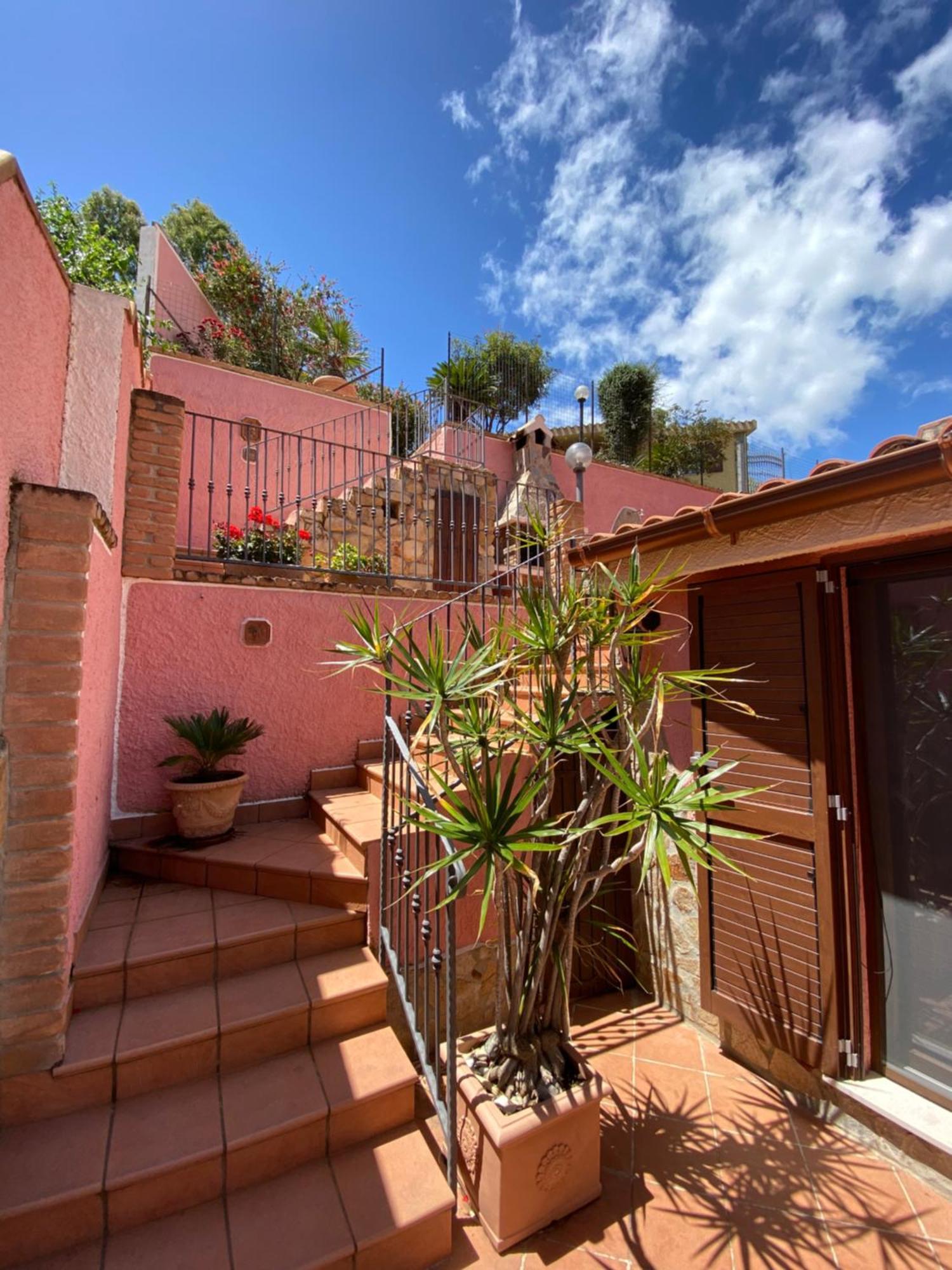 Beautifulhousebybeach Solanas  Bagian luar foto